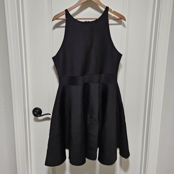 Black Halter-style Skater Dress 2X - Picture 1 of 5